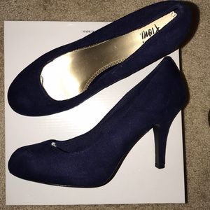 Dark Blue Suede Fioni heels